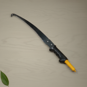 Scie à élaguer légère pour perches télescopiques avec lame incurvée et denture fine, poignée noire ergonomique et embout jaune C